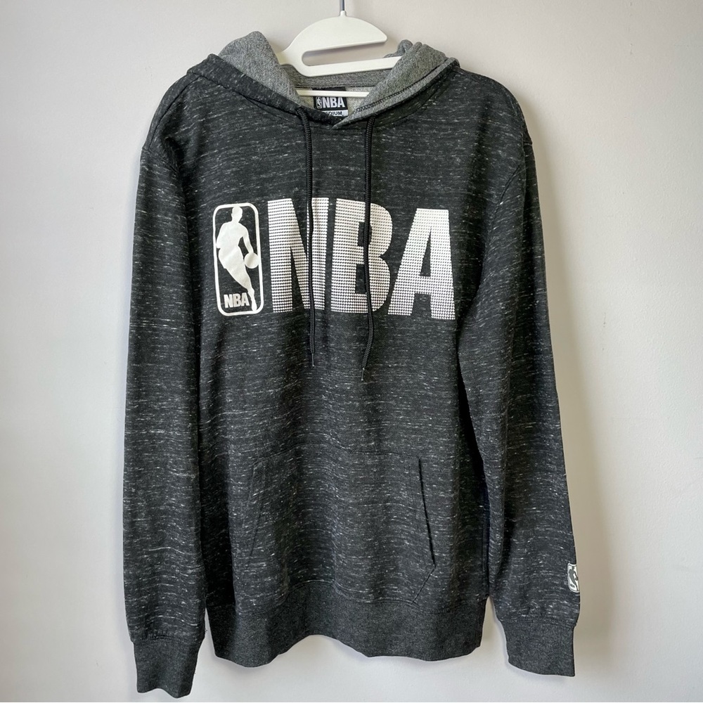 NBA Pullover Hoodie Basketball Men’s Sweatshirt Black & Heather Gray ~ Medium